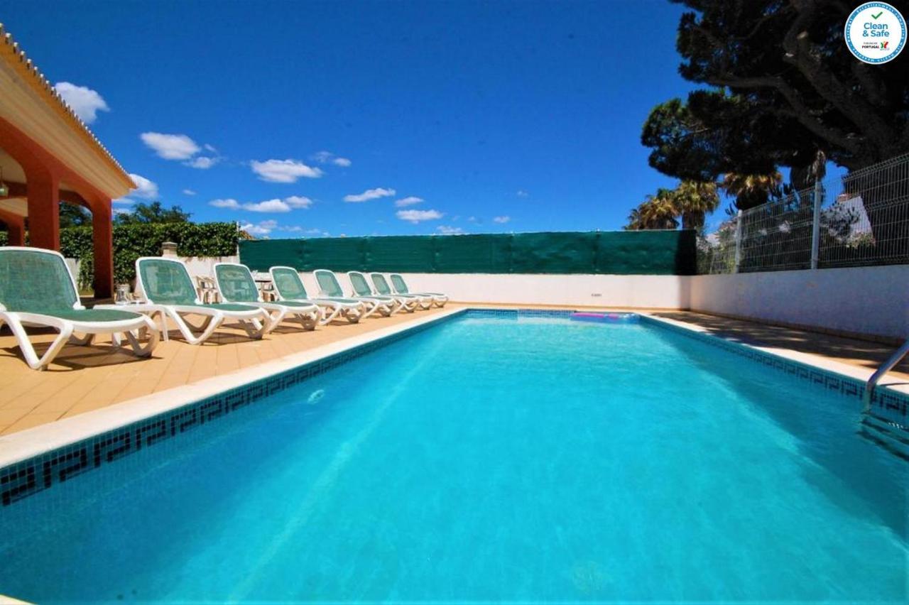 Villa Mikael - Free Wi-Fi - Aircon - Private Pool By Bedzy アルブフェイラ エクステリア 写真